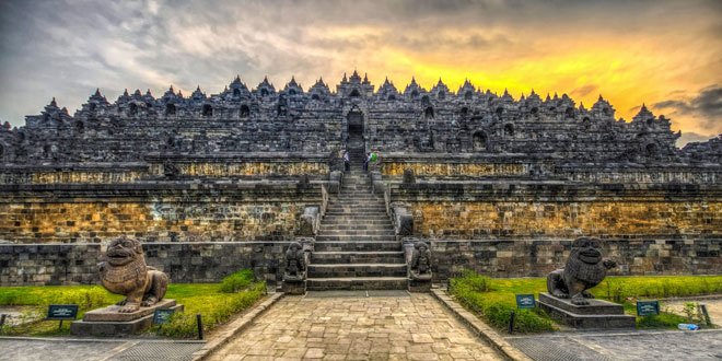 Candi Borobudur via Alodiatourcom